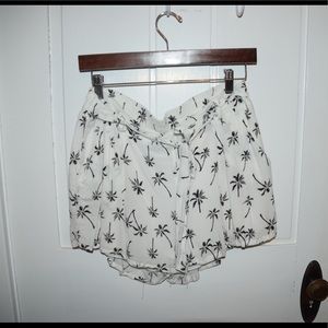 Francesca’s palm tree shorts